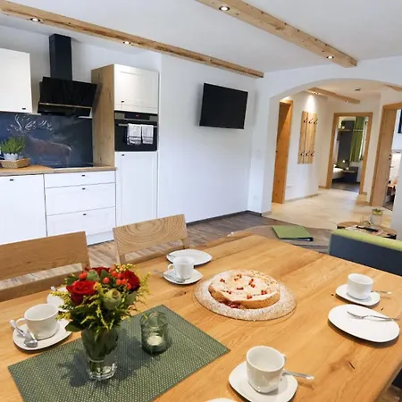 Beim Lenglacher Lantgård